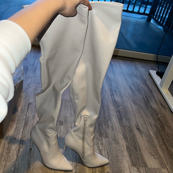 Thigh High Steve Madden Nude Boots 7 - Picture 2 of 2